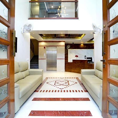Ss Crown Inn Bangalore Eksteriør billede