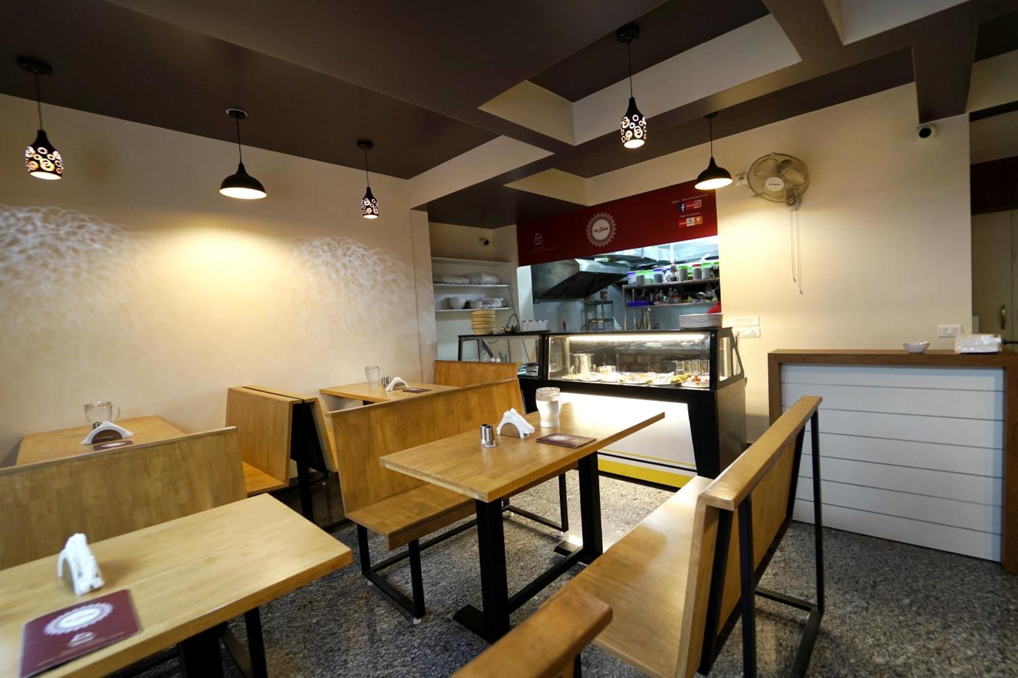 Ss Crown Inn Bangalore Eksteriør billede