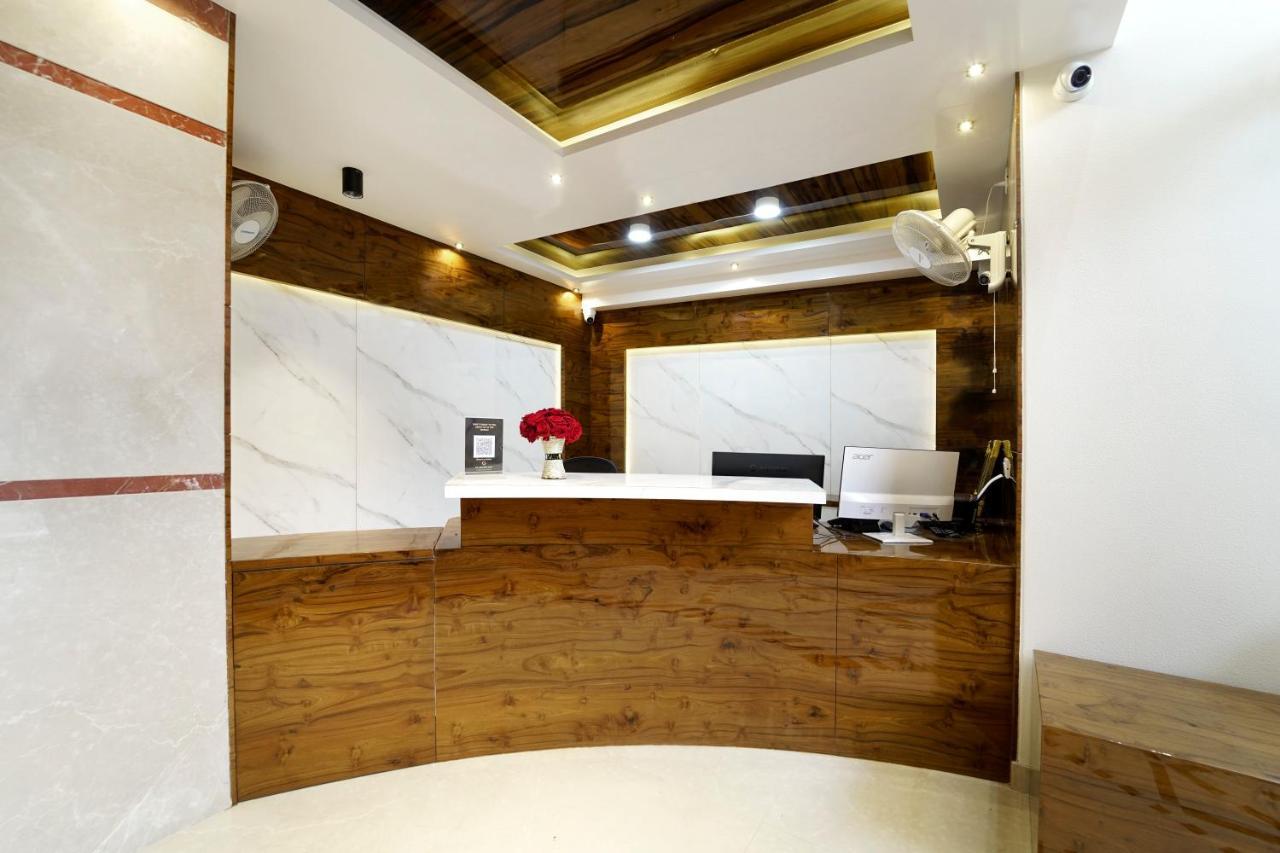 Ss Crown Inn Bangalore Eksteriør billede